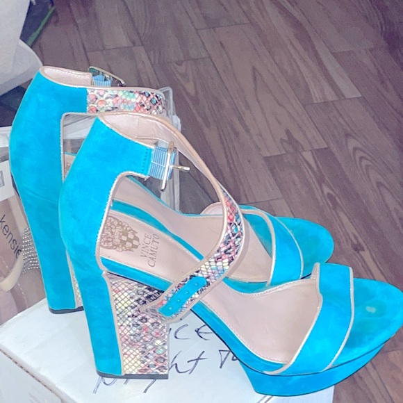 2004 Vince Camuto Block Heels with ankle strap - Picture 2 of 4